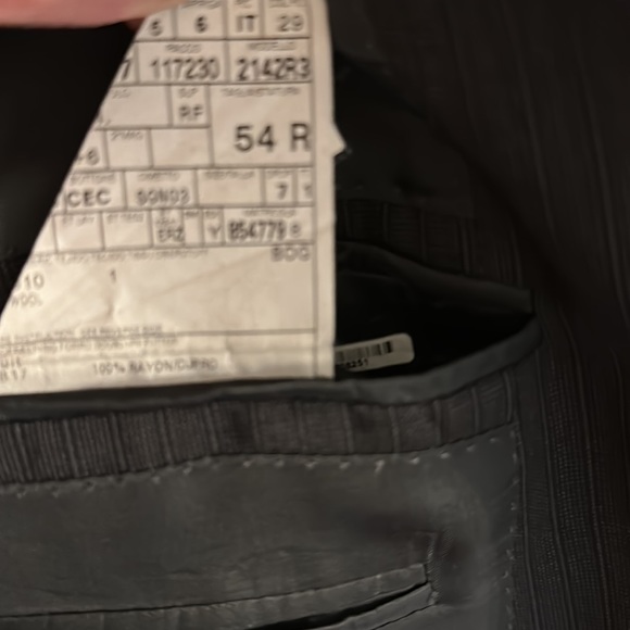 Stunning  ermenegildo zegna  2 piece suit 3 button. Beautiful Italian quality - Picture 4 of 8